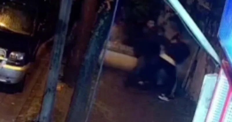 Kız meselesi yüzünden cinayet! Eski arkadaşların kavgasında 1 ölü, 2 yaralı! Son dakika haberleri