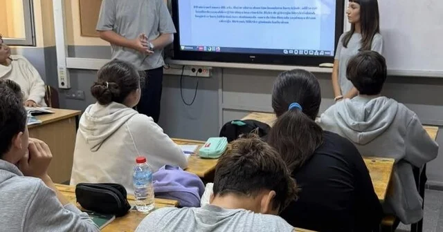 Datça da Lise Öğrencileri Birleşmiş Milletler Günü etkinliği düzenledi Muğla Haber Habertürk Yerel Haberler