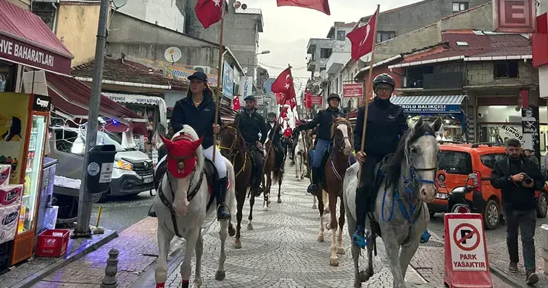 İnebolu da 3 üncü İstiklal Yolu Atlı Yürüyüşü başladı