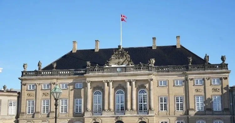 Danimarka siyasetini sarsan istifa