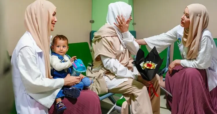 Gamze Özçelik ten Gazze için büyük yardım: 23 hastanın ameliyatını üstlendi