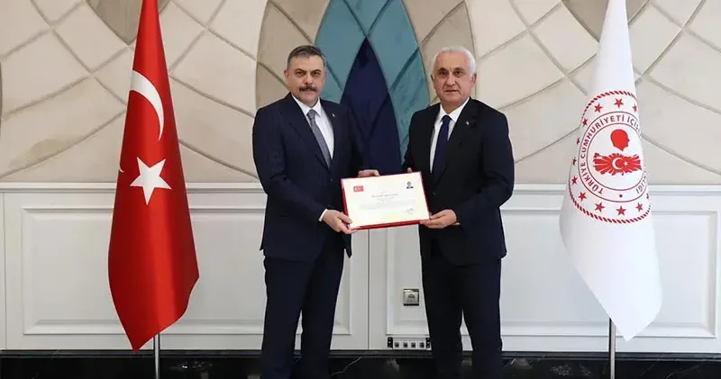 Bakan Çiftçi, 17 mülki idare amirine başarı belgesi verdi