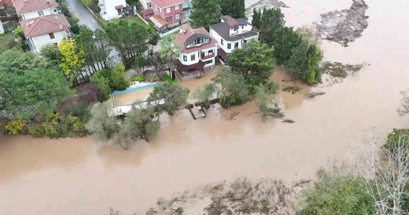 Şile de yine aynı manzara! Evler adeta artık gölün içinde