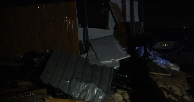 Antalya da hortum konteynerleri parçaladı, kule vinci devirdi; 4 ölü, 1 yaralı Antalya Haber Habertürk Yerel Haberler