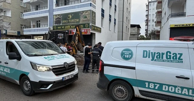 Diyarbakır da çalışma esnasında doğal gaz borusu çatladı, ekipler harekete geçti Diyarbakır Haber Habertürk Yerel Haberler