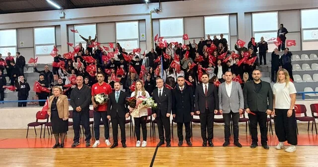 Avrupa şampiyonu milli boksör Fatma Belinay Ergin, memleketi Biga da karşılandı Çanakkale Son Dakika Haberleri Habertürk Yerel Haberler