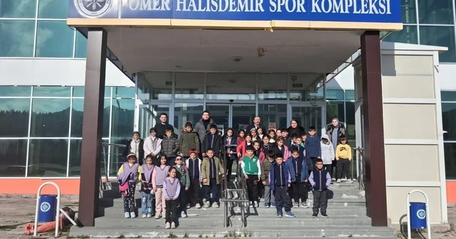 Köy okullarında ki öğrenciler sinema ile tanıştı Ardahan Haberleri