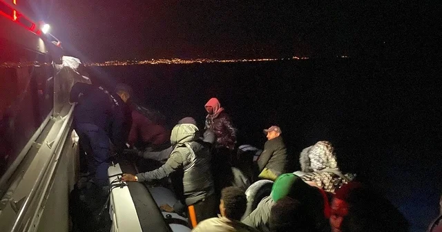 İzmir açıklarında 23 düzensiz göçmen yakalandı, 20 göçmen kurtarıldı İzmir Haberleri