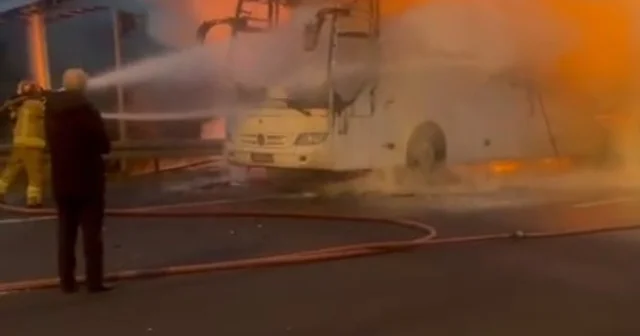 Ortaokul öğrencilerini taşıyan otobüs, alev topuna döndü Bursa Haberleri