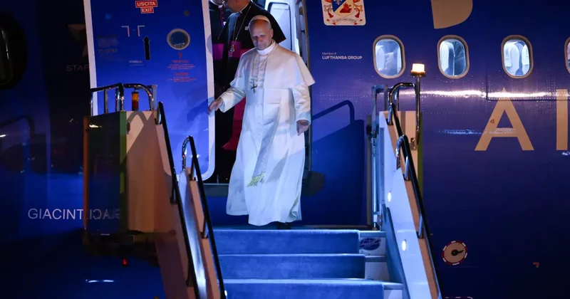 Papa Leo nun uçağında Türkiye detayı: İnönü Stadı na kadar uzanıyor
