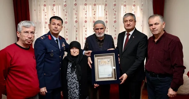 Şehit Özcan ın ailesine şehadet belgesi teslim edildi Karabük Haberleri