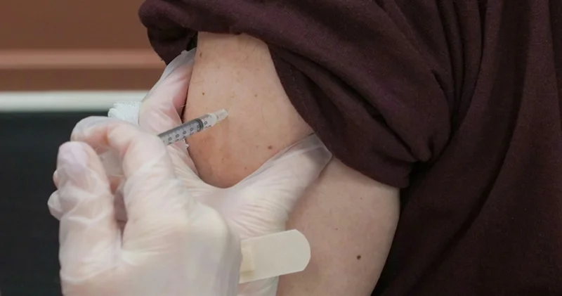 Aylık enjeksiyonlar, ağır astım hastalarının günlük steroid kullanımını düşürebiliyor Haberler Sağlık Haberleri