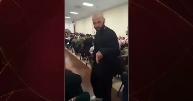 Hapisten çıktı, kiliseye girdi! Dünyaca ünlü oyuncusu kilisede vaaza başladı