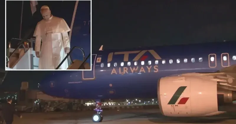 Papa 14. Leo yu taşıyan uçak İstanbul a indi Avrupa Haberleri