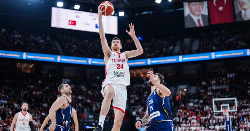 12 Dev Adam galibiyetle başladı