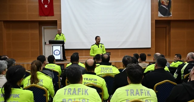 Edirne de trafik polislerine yeni tip yaka kameralarının kullanımı anlatıldı Edirne Haberleri