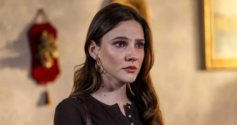 Alina Boz uçakta şok yaşadı