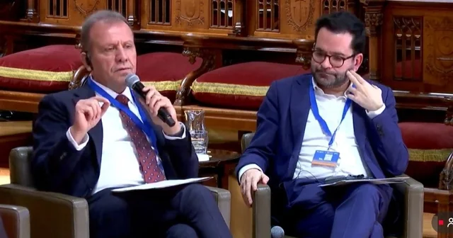 Seçer: Çevre ve iklim değişikliğini ilgilendiren alanlara 400 milyon Euro luk yatırım yapıyoruz Barcelona+30 Akdeniz Kentleri Konferansına katılan Başkanı Seçer: Gazze de tüm dünyanın önünde bir insanlık suçu işlendi Mersin Haberleri