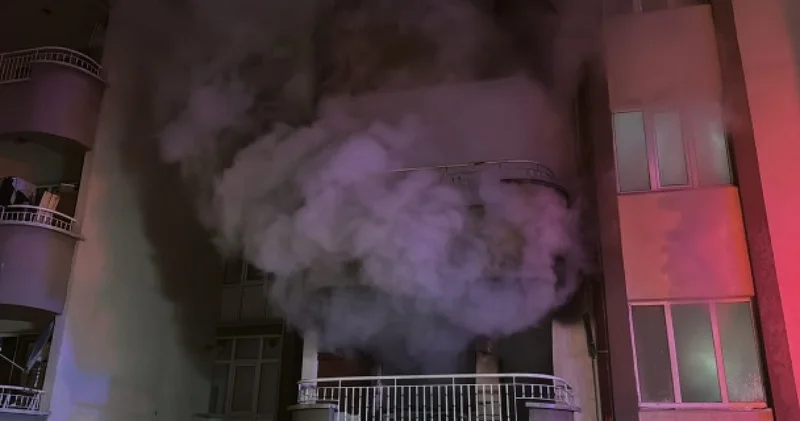 Kütahya da feci bina yangını: Felçli hasta yaşamını yitirdi eşi hastaneye kaldırıldı