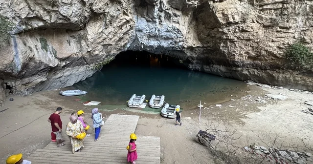 Antalya daki Altınbeşik Mağarası tadilat nedeniyle ziyarete kapatıldı Antalya Haberleri