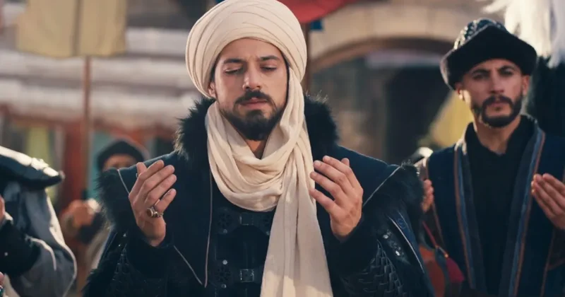 Herkes bu sahneyi konuştu... Orhan Bey kılıç kuşandı, Kayı Obası’na seslendi