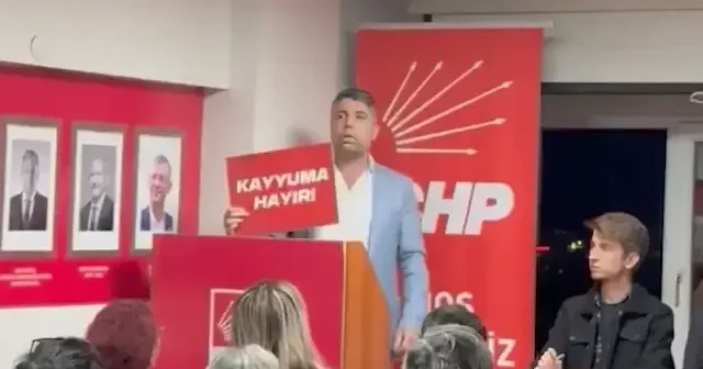 CHP ilçe başkanlığında Kemal Kılıçdaroğlu tartışması: Kayyuma hayır pankartını görünce tepki gösterdi VİDEO İZLE