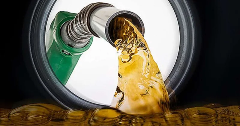 Benzine özel gün indirimi geldi