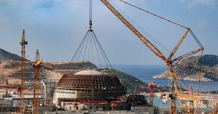 Bakan Bayraktar dan Akkuyu açıklaması: Çok önemli katkı sağlayacak