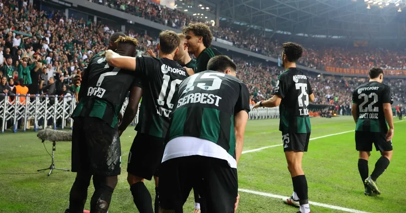 Kocaelispor da futbolculara 100 milyon lira ödeme Sözcü Gazetesi