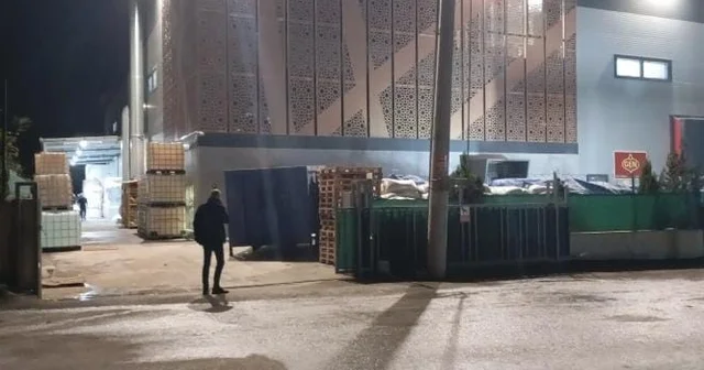 Kayapa OSB de fabrika yangını: 1 kişi yaralandı Fabrika yangını kontrol altına alındı Bursa Haberleri