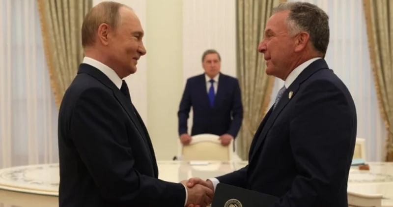 Kremlin’le konuşmaları sızmıştı! Trump’ın temsilcisi ülkeyi karıştırdı: ‘Rus ajanı’, ‘hain’, ‘derhal kovulmalı’