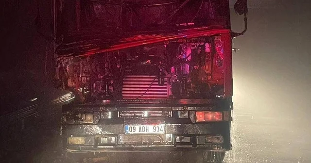 Seyir halindeyken yanan çekici kullanılamaz hale geldi Bilecik Haberleri