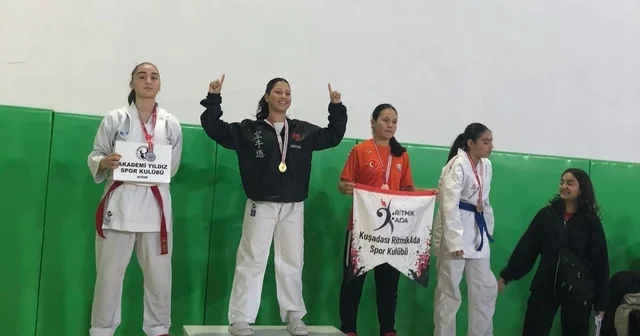 Efeler den karatede çifte madalya gururu Aydın Haberleri