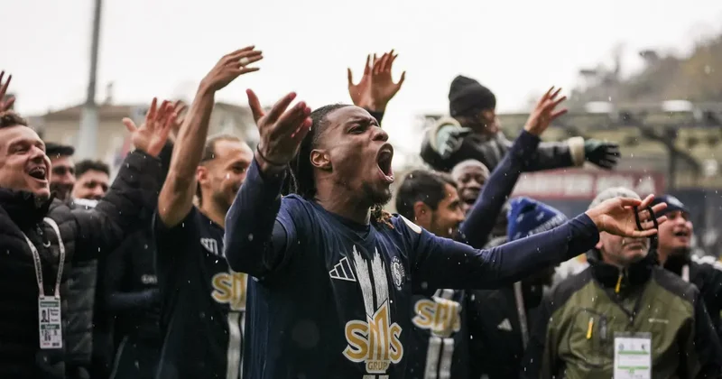 Şampiyonluğa oynayan takıma Süper Lig yolunda ağır darbe!