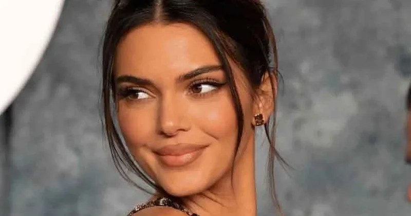 Kendall Jenner, Sabahattin Ali nin romanını okuyor Sözcü Gazetesi