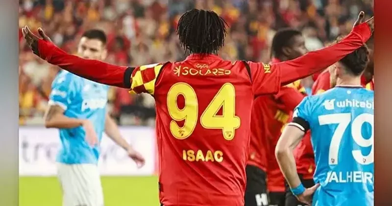 Isaac Solet ten Göztepe paylaşımı geldi