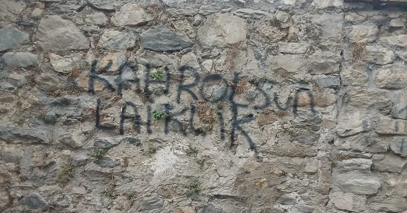 Bursa da tehlikeli provokasyon: Duvarlara “kahrolsun laiklik” yazıldı Sözcü Gazetesi