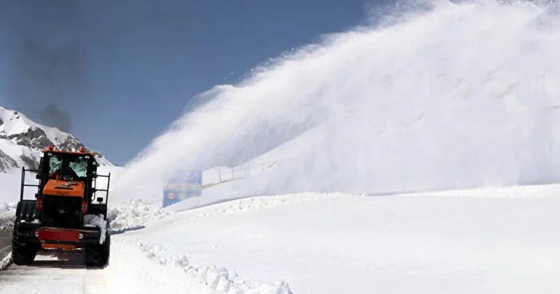 Van da ulaşıma kar engeli