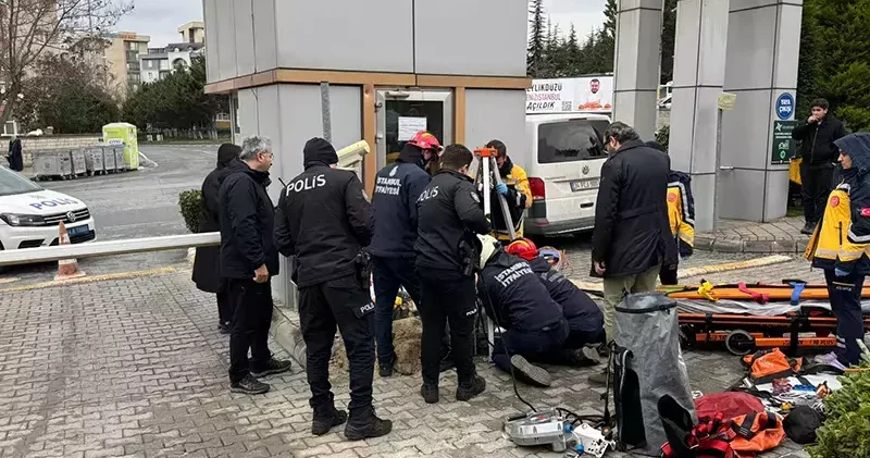 Beylikdüzü nde rögara düşen işçiyi itfaiye kurtardı