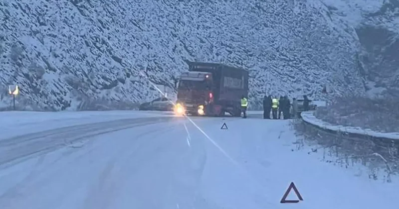 Erzurum Erzincan karayolunda ağır tonajlı araçların geçişine izin verilmiyor