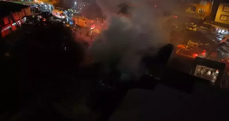 Ümraniye de kereste deposunda yangın