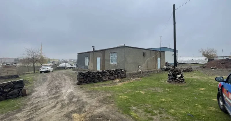 Aile içi tartışma katliama döndü: Eşi ve çocuğunu tabancayla öldürdü