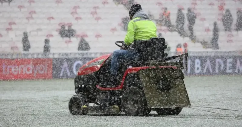 5 derecede oynanan 1. Lig maçına kar engeli
