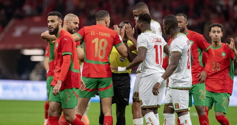 Fas galibiyeti kaçırdı zirveyi bırakmadı