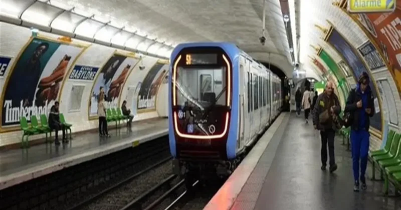 Paris metrosunda 3 kadına bıçaklı saldırı! Biri hamileydi