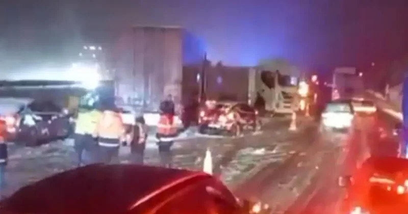 Bolu Dağı Tüneli çıkışında 6 araçlı zincirleme kaza