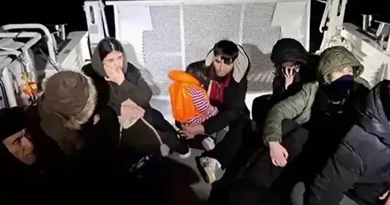 Didim açıklarında 29 düzensiz göçmen kurtarıldı Gündem Haberleri