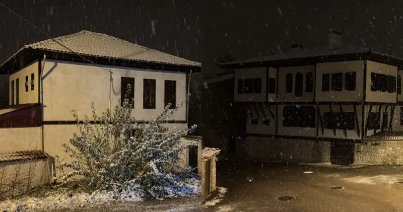 Karabük te kar yağışı: Safranbolu nun tarihi konakları beyaza büründü