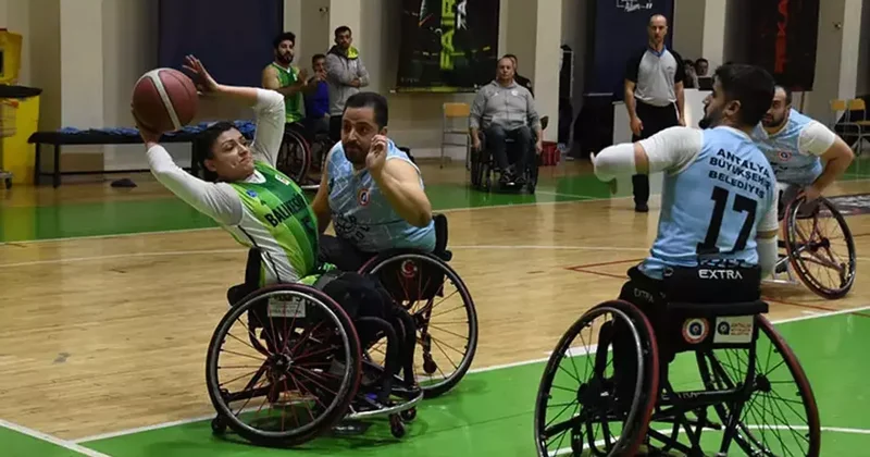 Balıkesir Büyükşehir Belediyespor: 60 Antalya Büyükşehir Belediyespor: 53 Fanatik Gazetesi Basketbol Haberleri Spor