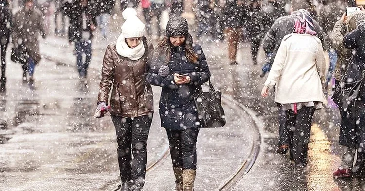 İzlanda soğuğu donduracak
